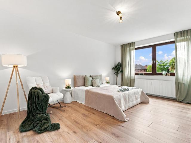 Sofort einziehen und wohlfühlen Frisch renovierte zwei ZKB Wohnung in 26123 Oldenburg Donnerschwee