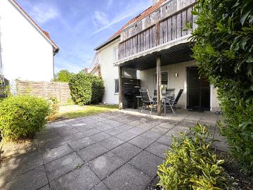 Sofort einziehen & wohnen mit Lebensqualität: Terrasse, Garten und ruhige Lage vereint