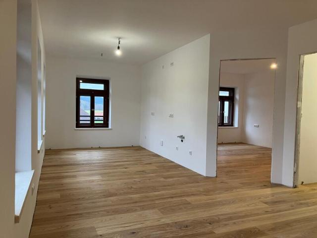 SOFORT EINZIEHEN! 107 m² Loft Wohnung mit Altbau Stil in Freilassing!
