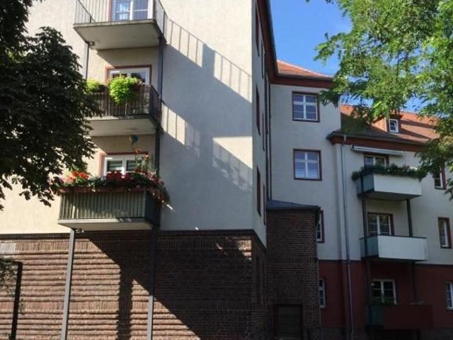 Sofort einziehen 2 Zimmerwohnung mit Balkon! Bad mit Dusche!
