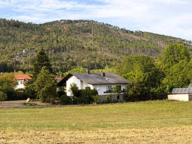 Sofort einziehen! 3 Zimmer Bungalow mit Garten, Garage! Vollunterkellert!