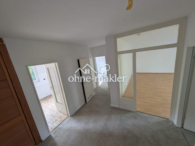 Sofort frei in Berlin Steglitz: Helle 3 Zimmer Wohnung mit Südbalkon + Stellplatz + provisionsfrei