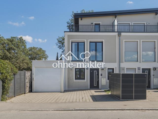 Sofort frei! Modernes KfW55 Haus von 2020 mit Dachterrasse & Küche in München Untermenzing!