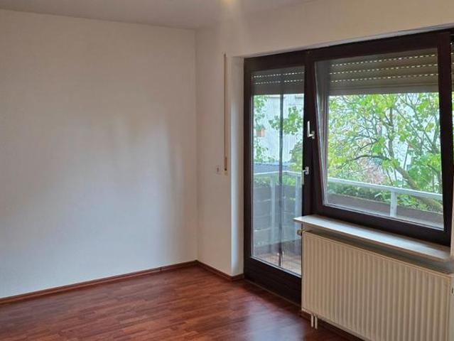 Sofort frei stehende Wohnung in Stuttgart Rohr
