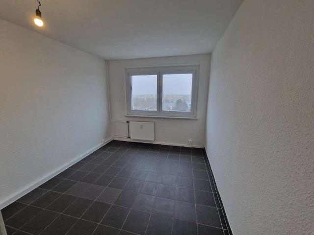 Sofort sparen: 2 Nettomieten geschenkt bei dieser großzügigen 3 Zimmer Wohnung im 5. OG!