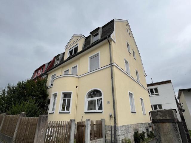Sofort verfügbar! Mehrfamilienhaus mit 3 aufgeteilten Wohneinheiten in Marktredwitz