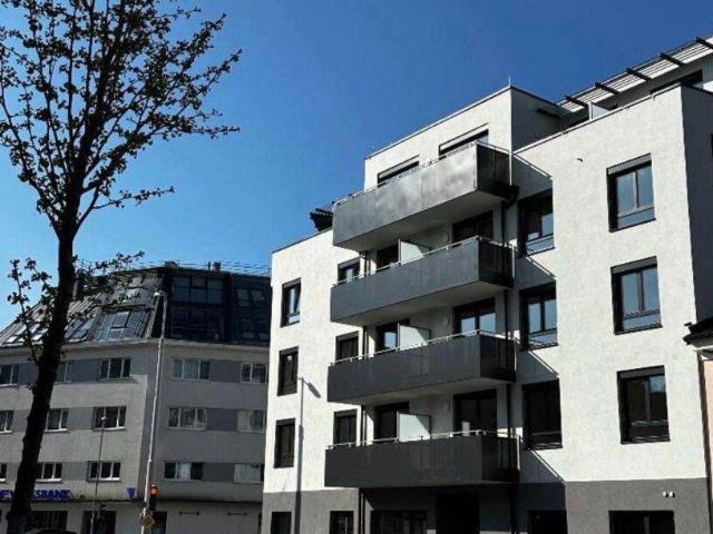 SOFORT VERFÜGBAR! FUßLÄUFIG ZU BAHNHOF & HAUPTPLATZ! INKL BALKON!