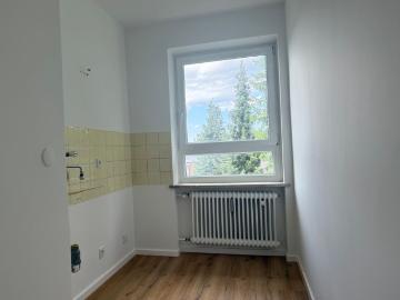 Sofort verfügbar! 3 Zimmer Wohnung mit Südloggia in U Bahnlage!
