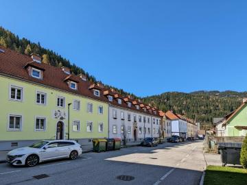 Sofort verfügbare DG Eigentumswohnung in zentraler Lage