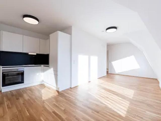 Sofortbezug: Wagramer Straße 113 Helle 2 Zimmer Neubauwohnung im 1. DG mit süd ostseitiger Terrasse