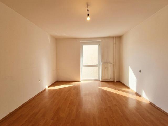 Sofortbezug: Helle 3 Zimmer Wohnung mit Balkon und Lift