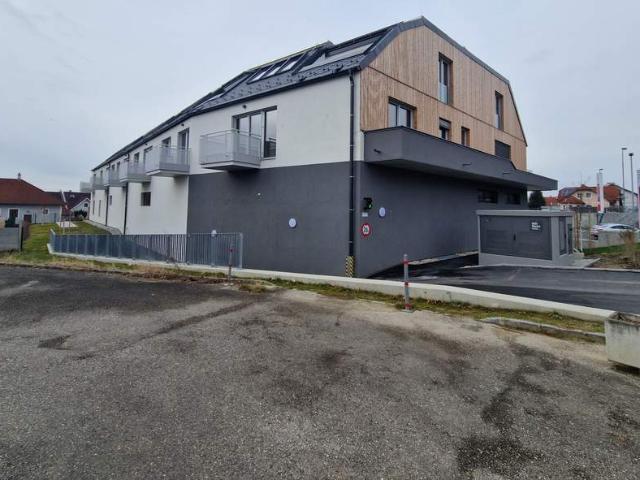 SOFORTBEZUG MÖGLICH INKL. KÜCHE: TOLLE BALKONWOHNUNG MIT MORGENSONNE PROVISIONSFREI
