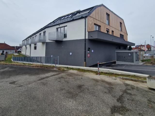 SOFORTBEZUG MÖGLICH INKL. KÜCHE: TOLLE BALKONWOHNUNG MIT MORGENSONNE PROVISIONSFREI