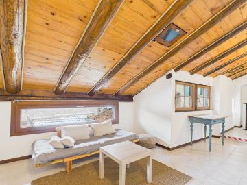Sogno abitativo a Breggia, TI: Moderna casa unifamiliare con 5 stanze
