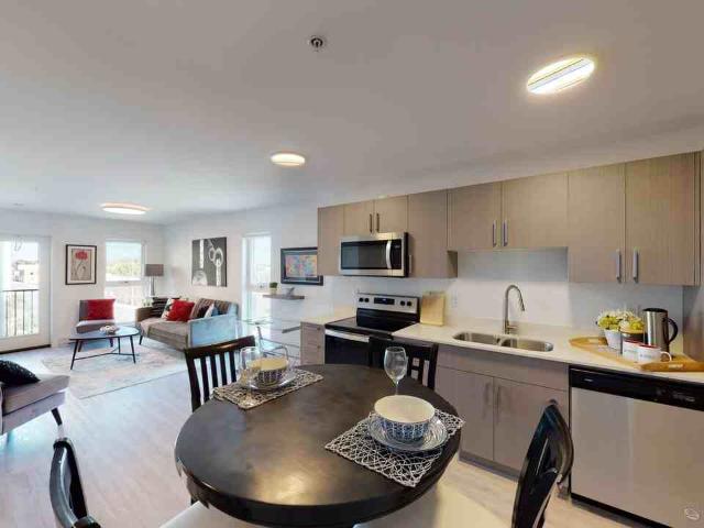 Soho Flats 2 Bedroom Apartment for Rent at 265 Princess St, Winnipeg, MB R3B 0Y9 Downtown Winnipeg