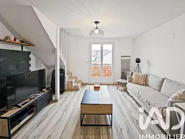 Soignolles en Brie 77111 Achat / Vente appartement 2 pièces t2 au dernier étage parking
