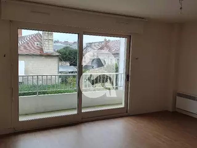 Soissons 02200 Location appartement 2 pièces t2 parking