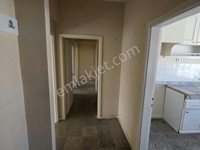 Söke Atatürk Mah. Öğretmen Evlerinde 110 M² 3+1 Kiralık Daire