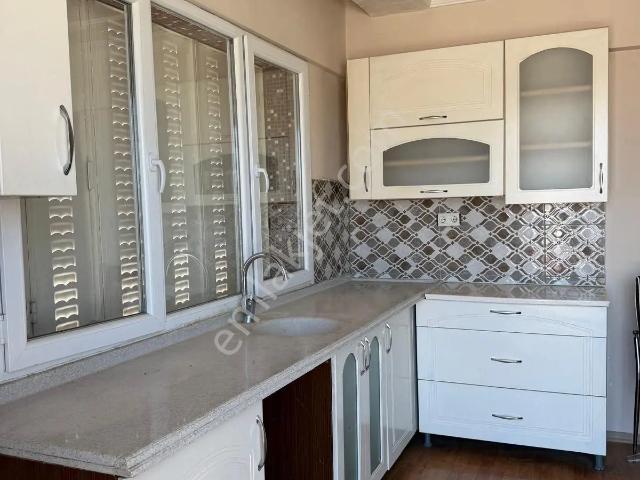 Söke Cumhuriyet Mahallesinde Stadyum Karşısında Kiralık 3+1
