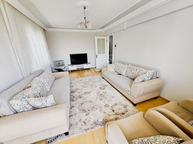 Söke Cumhuriyet Mahallesinde Satılık 3+1 Doğalgazlı Daire