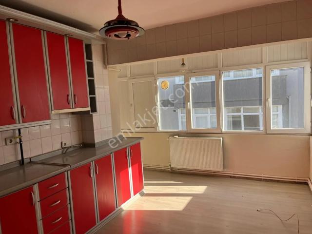Söke Çeltikçi'de Satılık 3+1 Aydınlık Köşe Daire