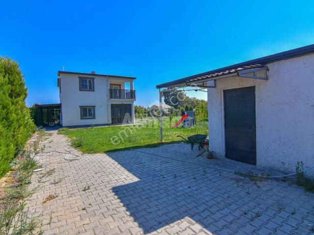 Söke Güllübahçe’de, Priene Antik Kent'e Komşu 3+2 Satılık Villa