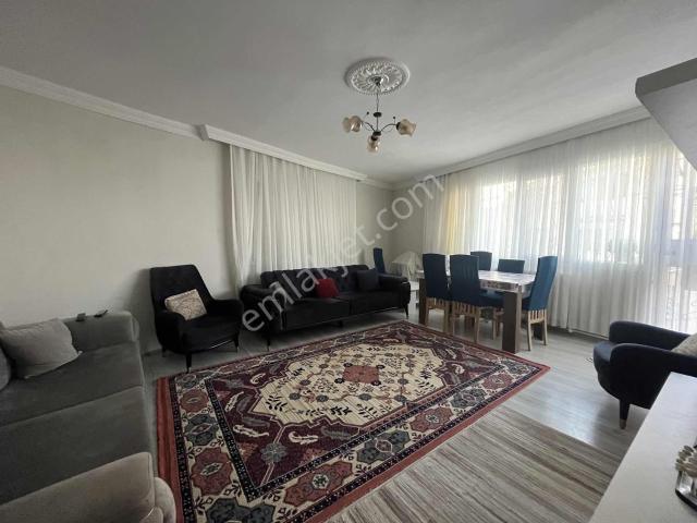 Söke Konak Mahallesı'nde Satılık 2+1 100 M2 Daire