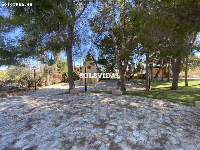 SOL8VIDAL ALQUILA CHALET LUJOSO EN VILLA MARTIN