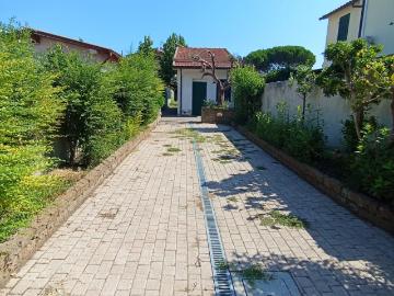 Soluzione Indipendente in affitto a Cascina, case in affitto Cascina