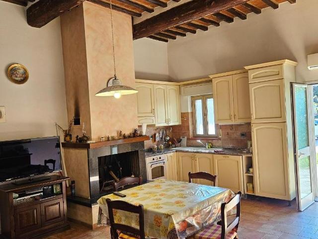 Soluzione Indipendente in affitto a Cascina, case in affitto Cascina