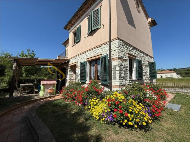 Soluzione Indipendente in affitto a Sirolo, case in affitto Sirolo