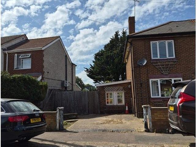 Solway Road South, Luton LU3, 2 bed end terrace house to rent, £1,150 pcm | PrimeLocation