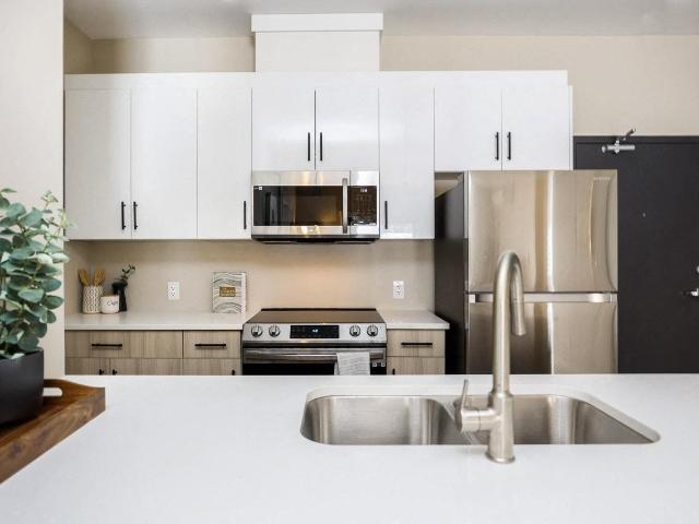 Sol at Aurora 1 Bedroom Apartment for Rent at 145 Mira Gate, Winnipeg, MB R2P 2T9