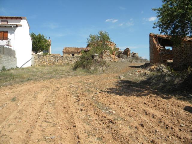Solar urbano en venta. ALBENTOSA