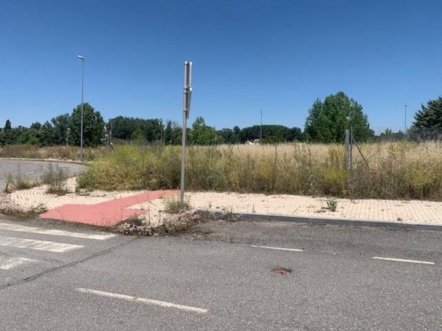 Solar urbano en venta. ÁVILA