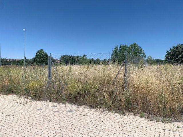 Solar urbano en venta. ÁVILA