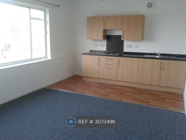 Solar Building, Flintshire CH5, 2 bed flat to rent, £725 pcm | PrimeLocation