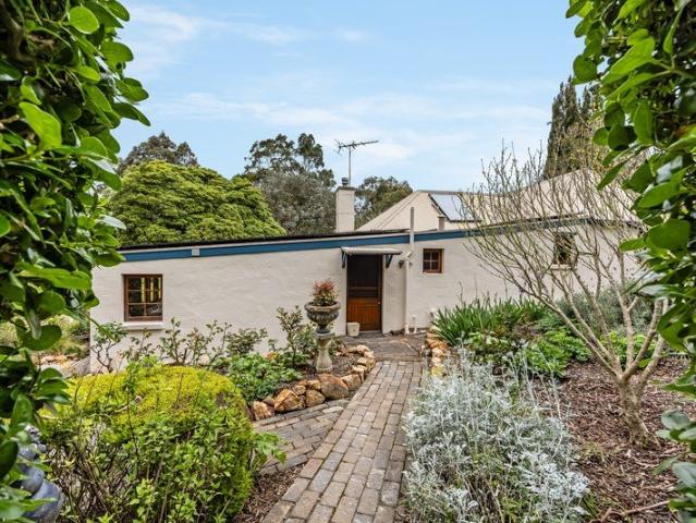 Solar Charged Cottage Charm, Lovestruck by 9 Stunning Acres