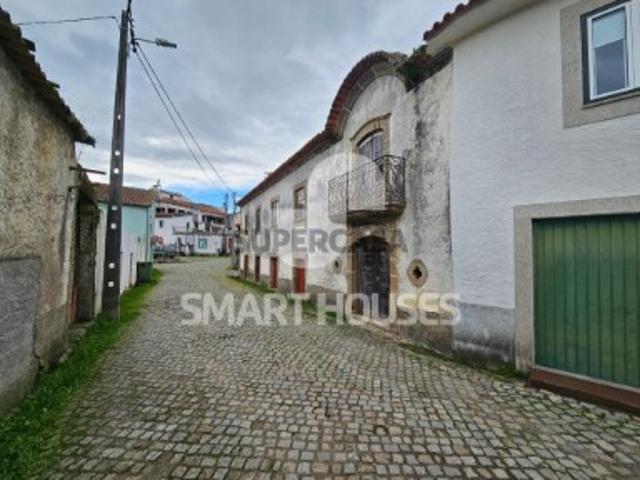 Solar em Ázere p/ reconstruir