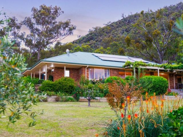 Solar Passive in a Peaceful Bush Setting