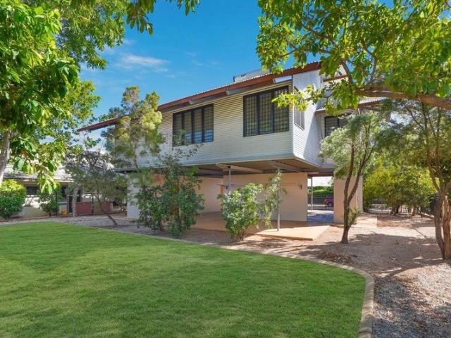 Solar Powered Lyons Home