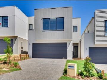 Solar Sophistication in the Heart of Spring Mountain