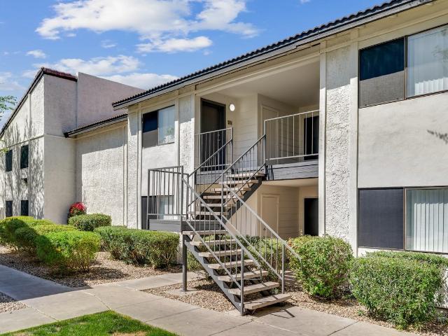 Solara 1 Bedroom Apartment for Rent at 7007 W Indian School Rd, Phoenix, AZ 85033