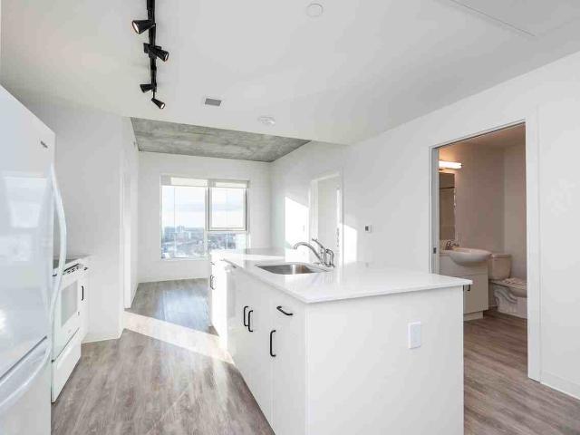 Solara Flats 2 Bedroom Apartment for Rent at 308 Colony St, Winnipeg, MB R3C 1E9 Colony
