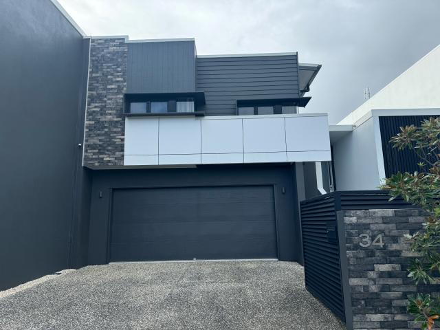 Sold Off Market Premium North Facing Living Sunshine Cove!