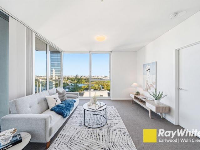 SOLD! Call Jimmy Zhou 0410 325 888 and Marcia Wang 0460 888 688