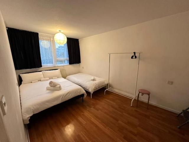 Soldene Court, Georges Road N7, 1 bed flat to rent, £1,750 pcm | PrimeLocation