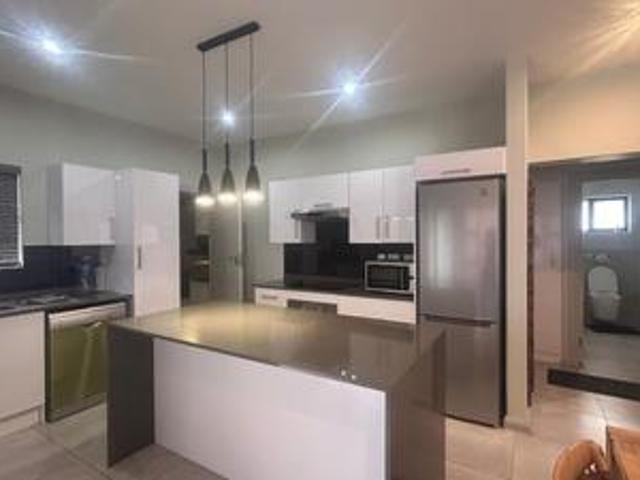 sole madate. modern cluster home in.