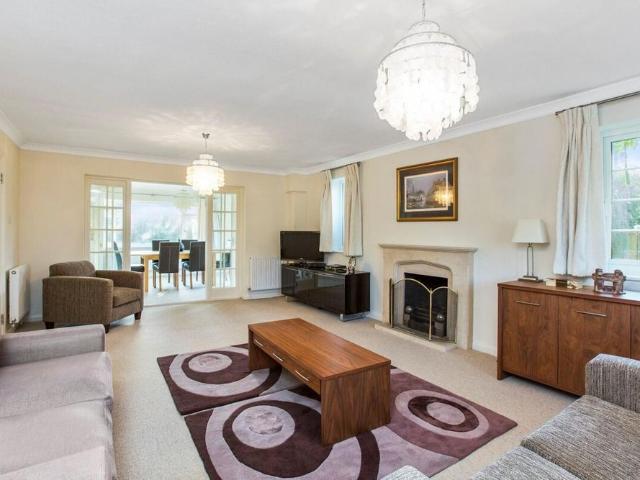 SOLE AGENT* Available to let 4 bedroom, 2 bathroom family home conveniently situated in a quiet cul de sac within a close distance of Cobham station