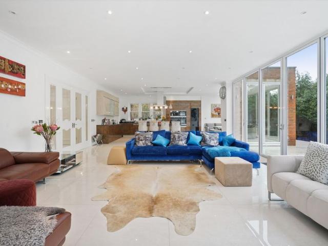 SOLE AGENT* Available to Let this 6 bedroom family home located in Cobham KT11